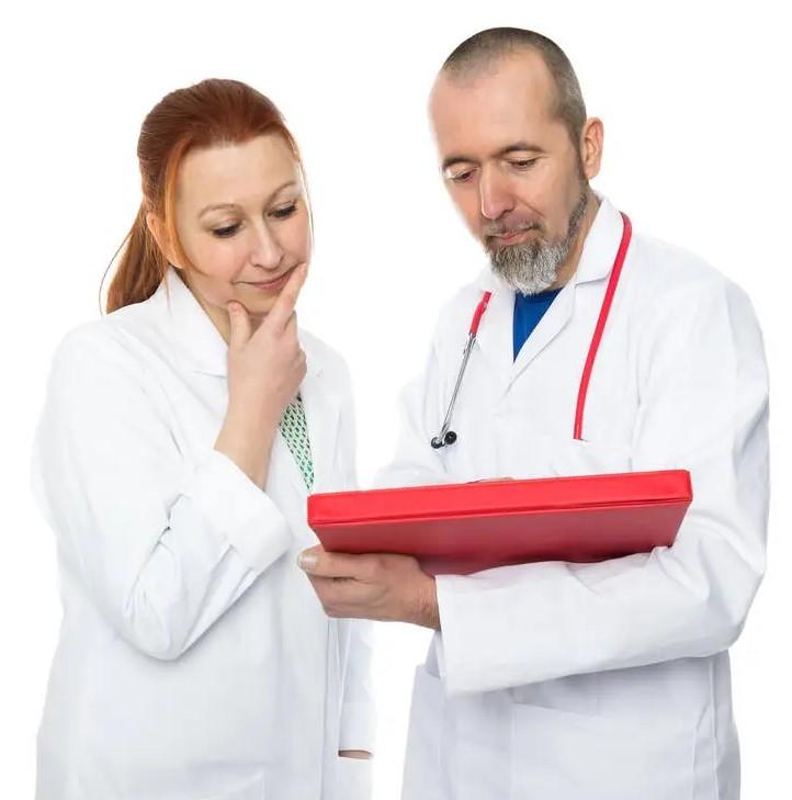 Ärzte beraten sich